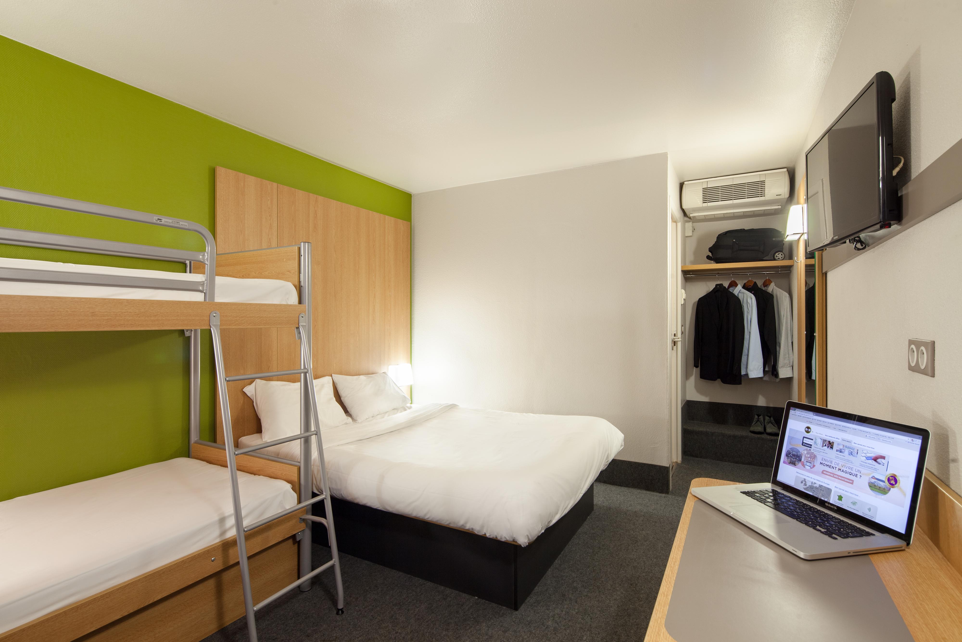 B&B Hotel Louveciennes Le Port-Marly Exterior photo
