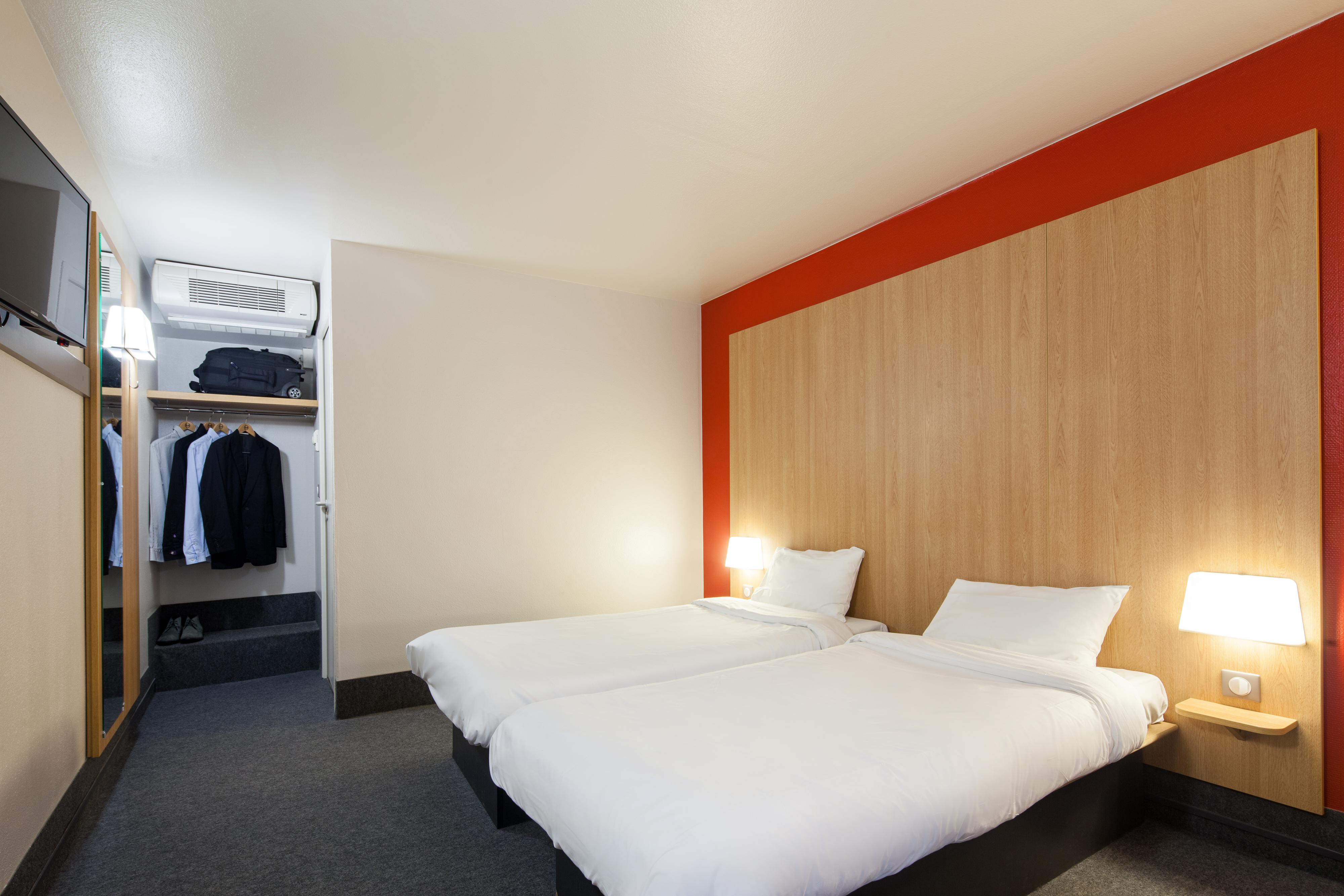 B&B Hotel Louveciennes Le Port-Marly Exterior photo